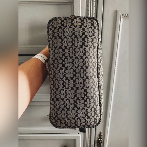 Vintage Coach Signature Bag - Picture 3 of 7